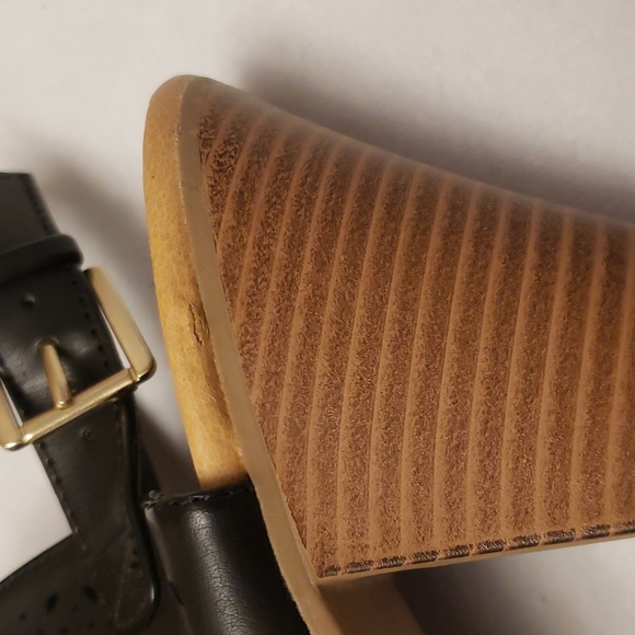 Dr. Scholl's Chunky Heel Sandals - Picture 10 of 11